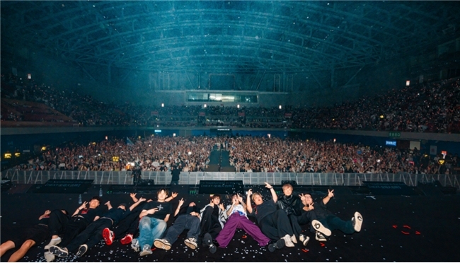 「如果世界终止」h3R3刘清云体育馆个唱圆满达成,一场关于失去与释怀的音乐叙事