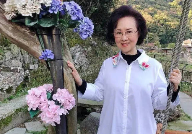 平鑫涛女儿恢复琼瑶牺牲：咱们未便发表任何想法