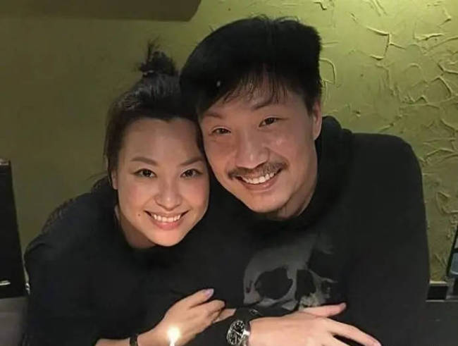郑中基余想敏现身家事法庭 未正面回话离听说闻