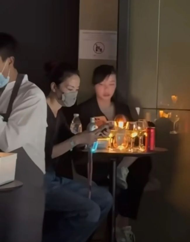 王菲去了谢霆锋演唱会