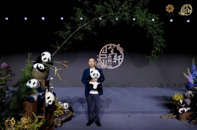 孙笠轩缂丝华服致意大唐风华：非遗身手与光影艺术的千年共舞