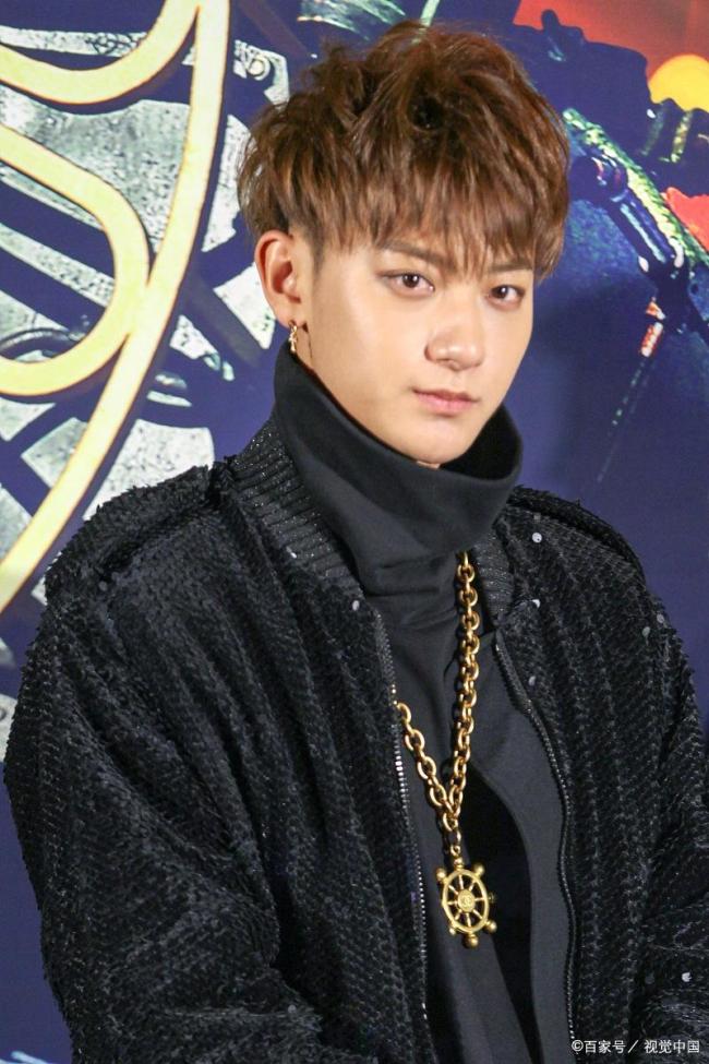 储殷谈黄子韬徐艺洋夫妻档商业模式：卫生巾品牌如何用信任破局？