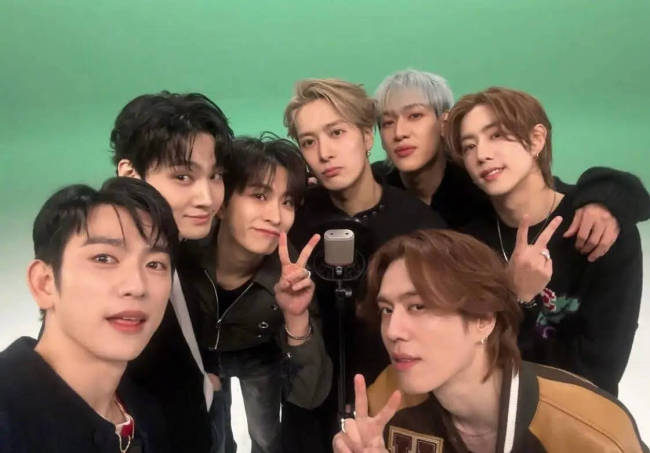 Got7朴珍荣曝团内趣事 台下握衣领吵架台上装亲近