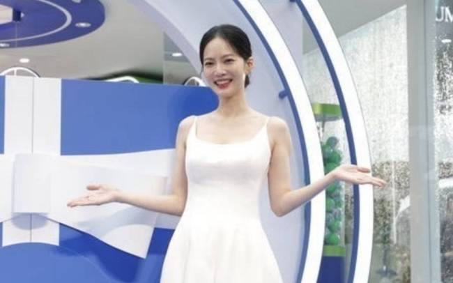 曾之乔回复二胎谋略 跟老公带宝宝弃取“牵扯制” 