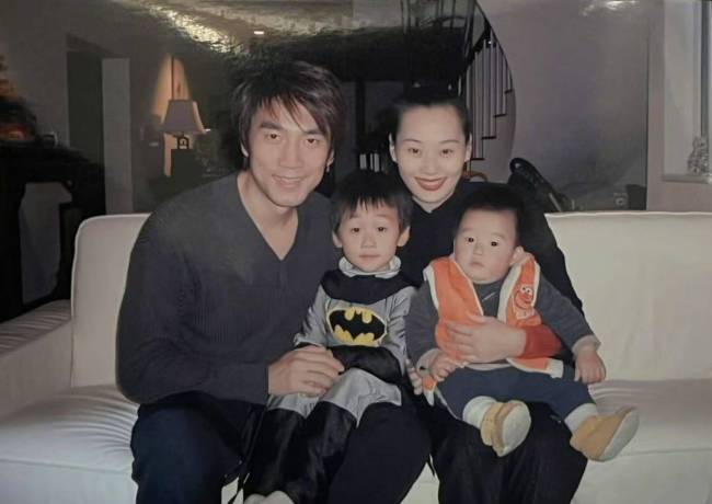 林依轮结婚30年纪念日演唱《想把我唱给你听》记录生活点滴