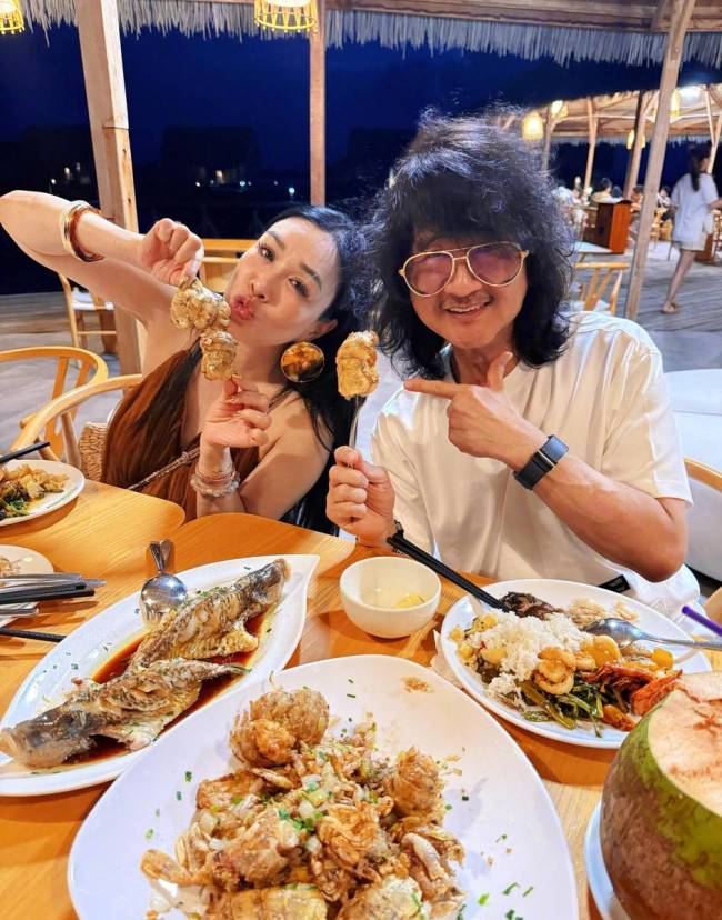 钟丽缇晒出一组海边度假好意思照 体魄超辣情状好