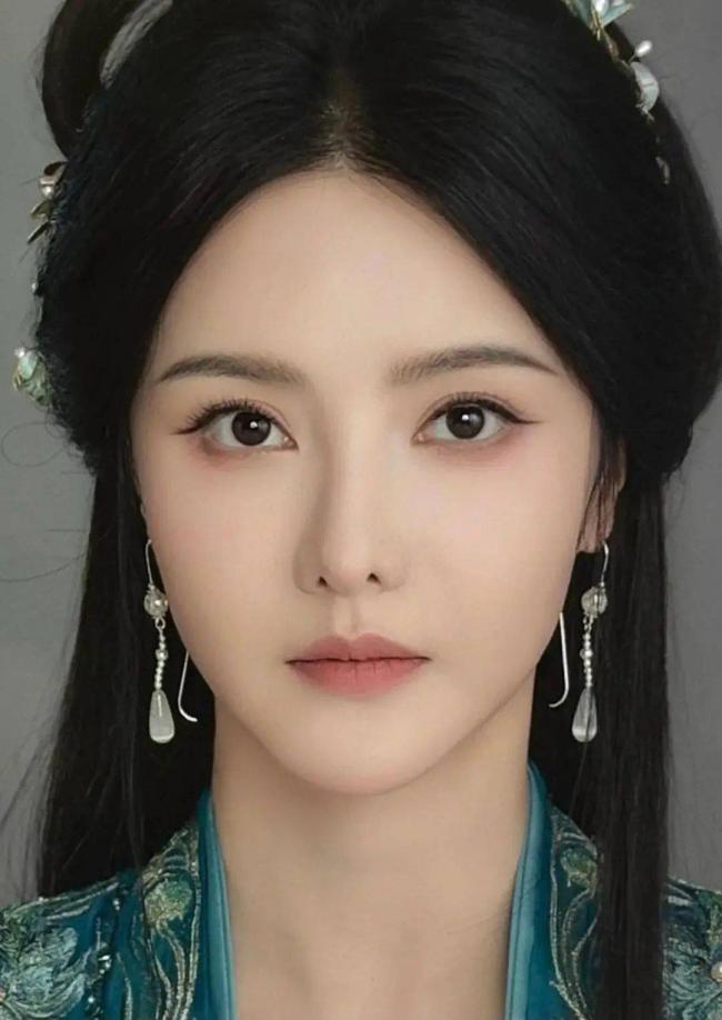 张芷溪否认利用赵露思炒作