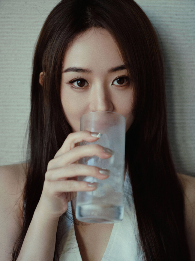 春楠化的赵丽颖 少女感满满妆容绝了