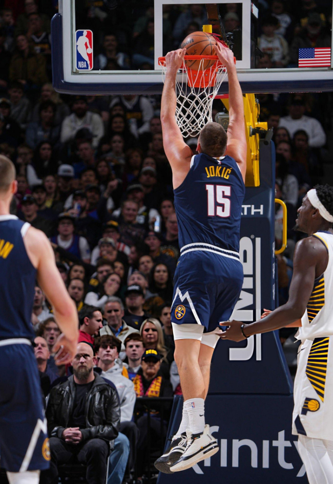 约基奇vs步行者集锦：高效32+14+14 前三节再砍三双