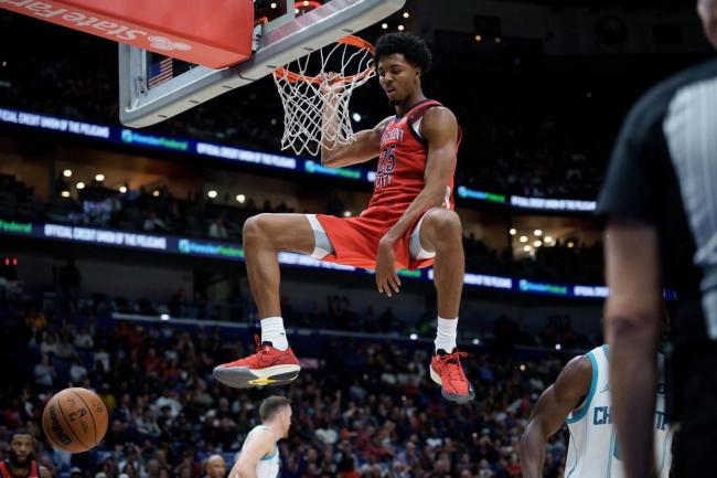 生涯之夜!墨菲vs马刺集锦:狂砍生涯最高41分+9+5虽败犹荣 福克斯复出助力马刺胜鹈鹕