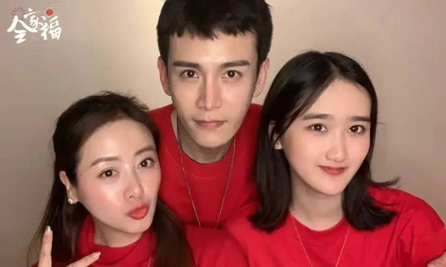 小李琳否认与经超相差6岁:我大他的这个数贼好