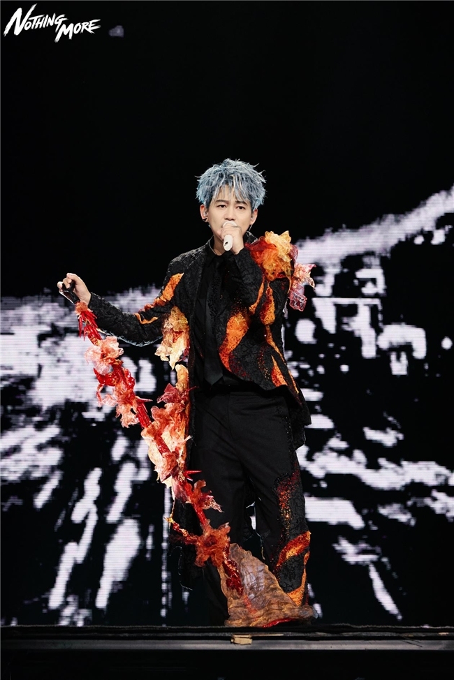 苏醒重庆演唱会暖心落幕,山城元素点燃“真心之约”