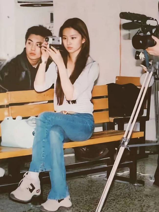 刘亦菲朱亚文大学时期合照曝光！经常组