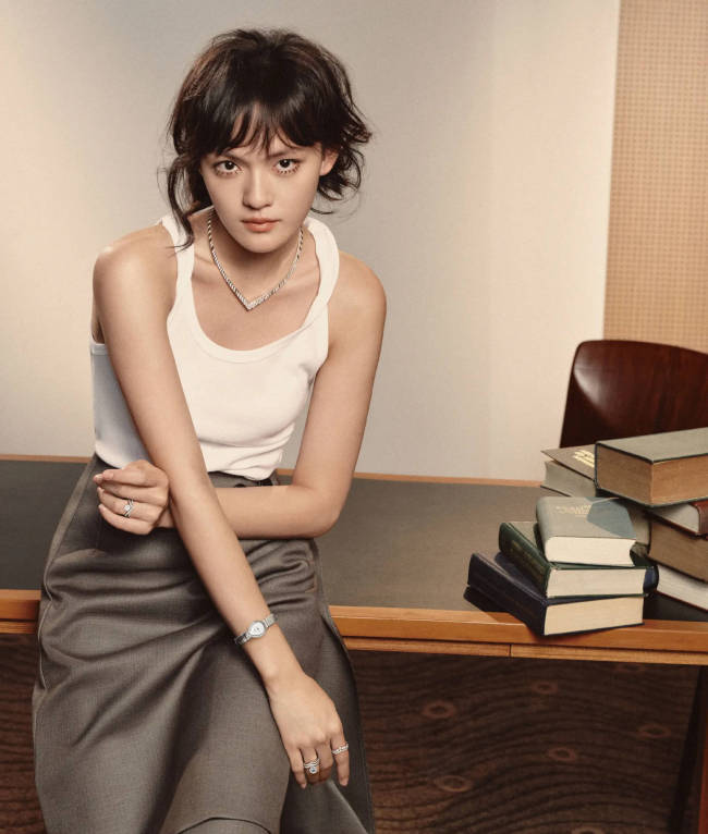 文淇遭壮汉尾随骚扰 首映礼后被逼电梯角落