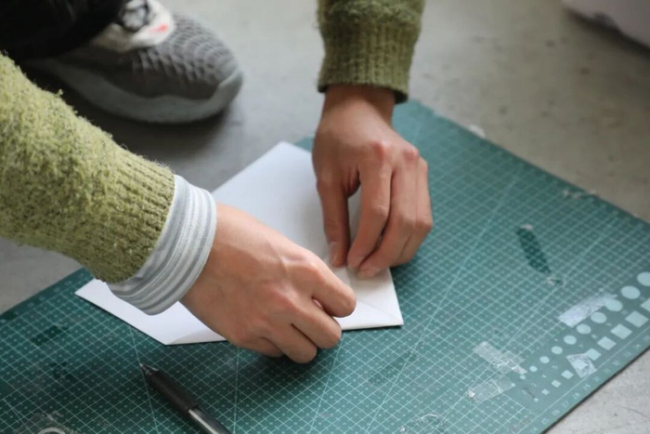 挑战飞出全天下最远的纸飞机 芳华空想飞动