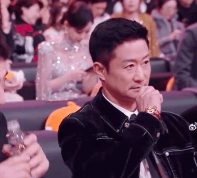 吴京唇部宏大照拂 四肢欺诈平定