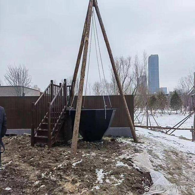 浙江一家东谈主除夜夜顺次铁锅炖我方 传统习俗探秘