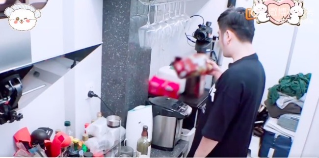 钱枫近况严重发福 体重直逼200斤