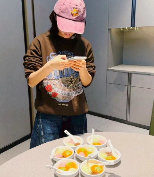 赵今麦吃了好多汤圆 甜度拉满超可爱