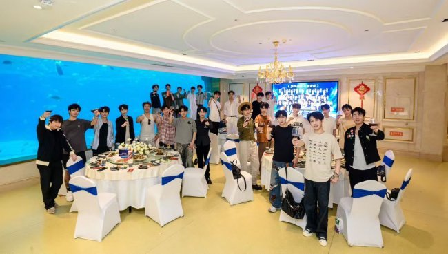 SDMCN 2026启新·红毯荣耀庆功宴在三亚圆满举行