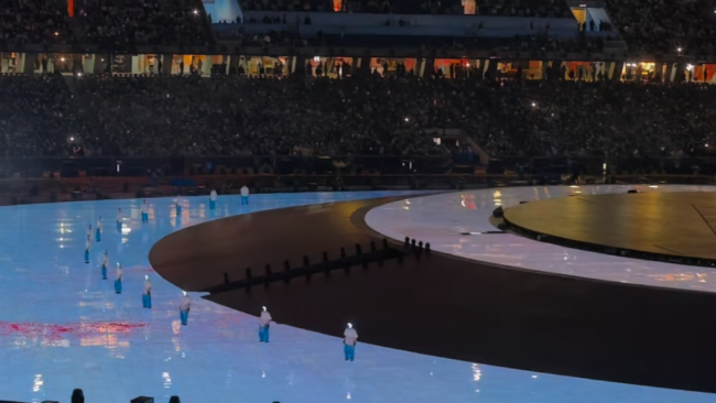 具深护航鸟巢十六场演唱会  标志机器人在大型演唱会场景正式商业化