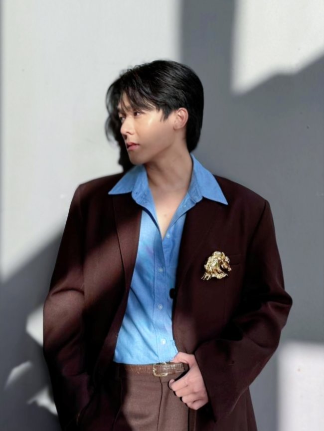 许瑞奇《我的东谈主生我自摸》新加坡上映《好孩子》引爆扮装口碑