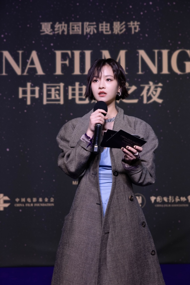 演员李庚希