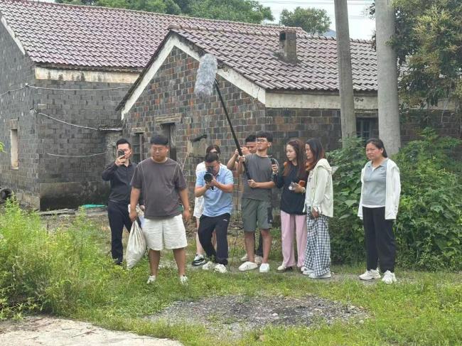 江西都昌小伙靠短剧把乡土故事拍出千万产值