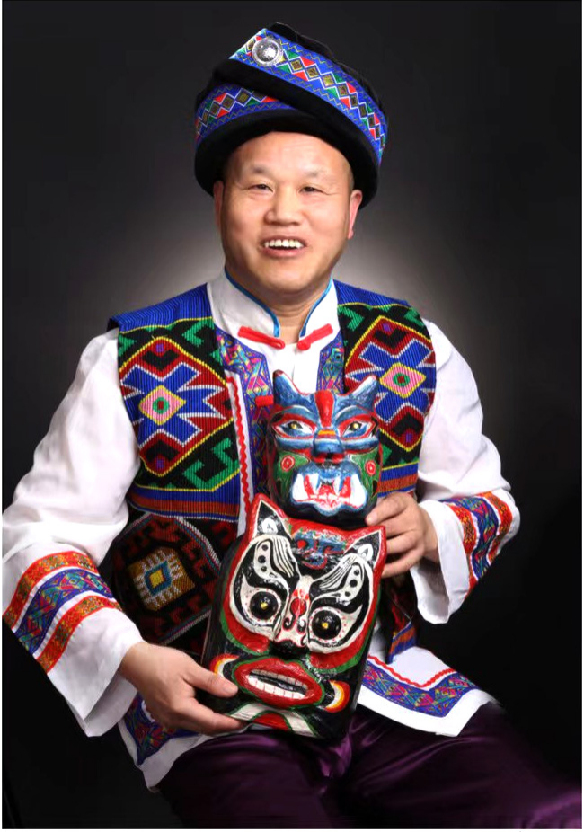 彩扎传承人何应标