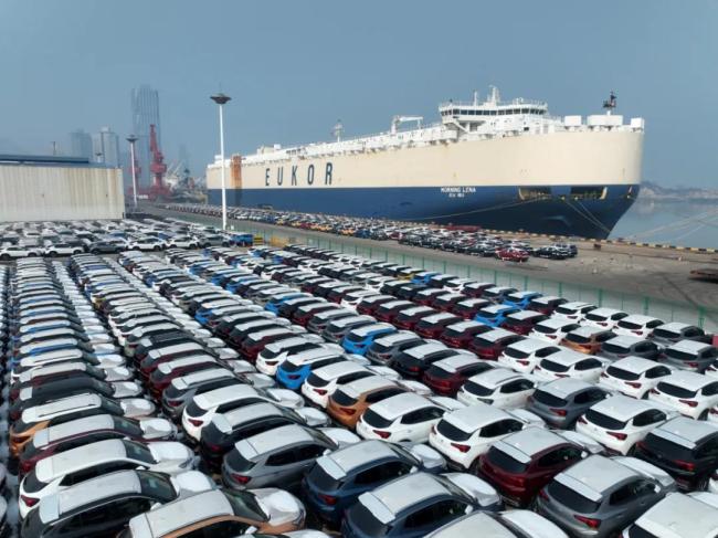 ▲汽车出口，中国企业出海浪潮的缩影。