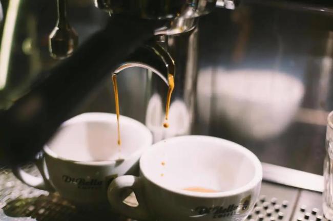 Manner咖啡冲上热搜，咖啡价格战的原罪如何避免？