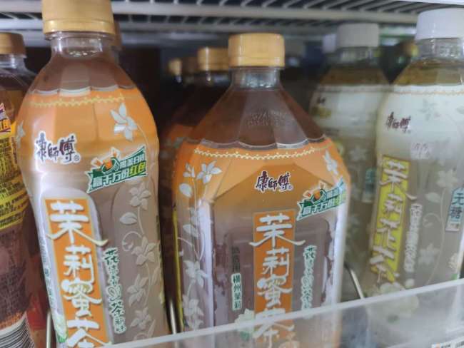 康师傅2025上半年茶饮市场被蚕食，食饮收入首现同比双降