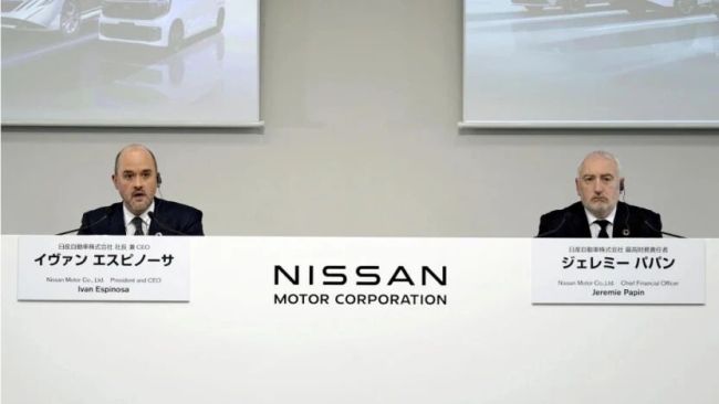 没钱了,曾排名前十的车企卖总部大楼,上半年亏掉一百亿