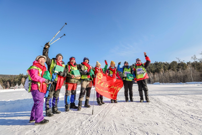 （“飞鹤杯”全国冬季徒步大会现场）