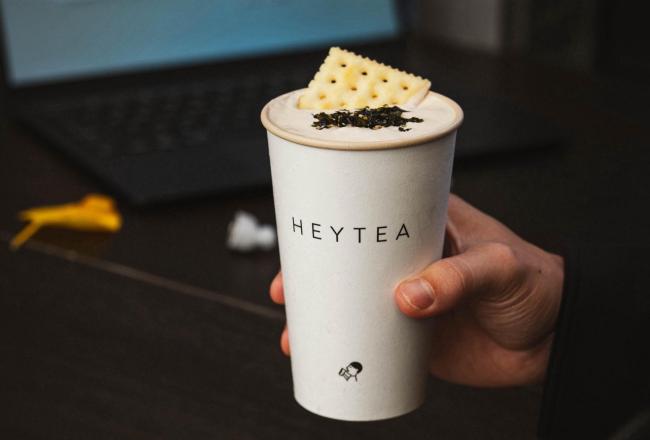 复盘2025丨为错买单，喜茶纠错收缩、奈雪的茶仍在亏损