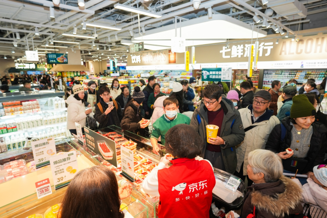 近3万人涌入,京东七鲜超市浦东新店开业,24小时菜、崇明本地菜成爆款