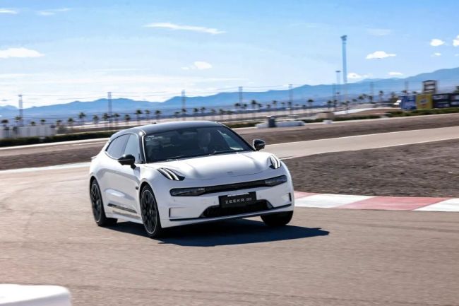 极氪提供电车召回表率:动态检测、主动召回、免费换电池