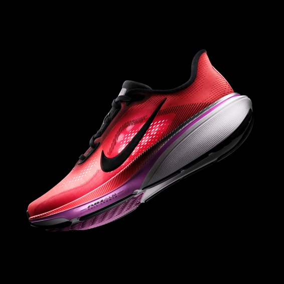 耐克连发两款新鞋,跑步品类成鞋履业务增长核心引擎