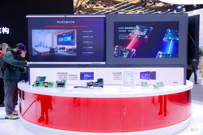 万物皆可 “养龙虾”，20万人现场围观AI家电大混战