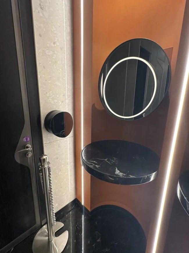 热搜！北京多家商场厕所隐藏洗手液擦手纸，网友：找也找不到！