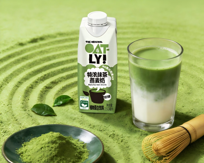 抹茶风潮升温，OATLY上新特浓抹茶燕麦饮品