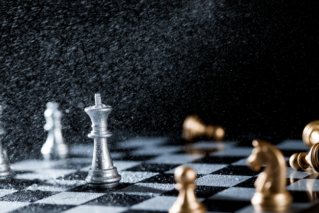 中国高科控制权纷争风暴蔓延，实控人“三角棋局”重新组合，核心子公司换届决议遭前董事长提诉