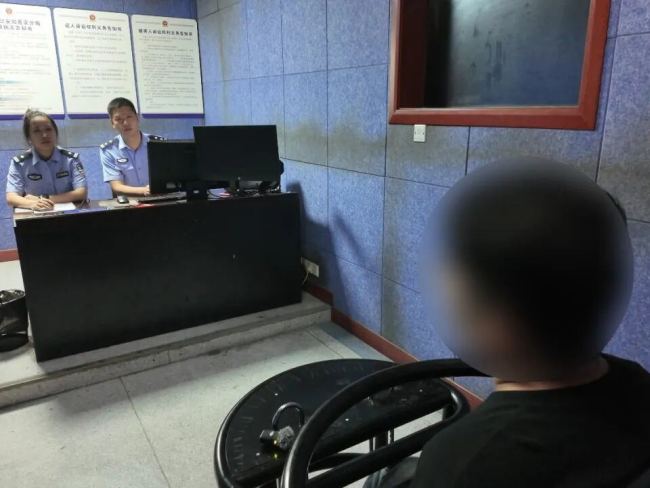 上海警方成功侦破一起金融领域非法代理维权敲诈勒索案件