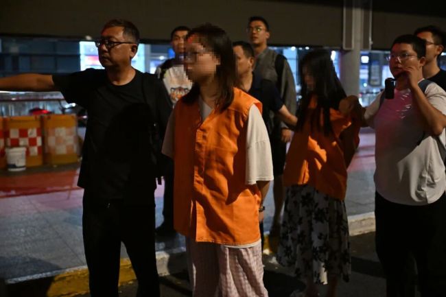 上海警方成功侦破一起金融领域非法代理维权敲诈勒索案件