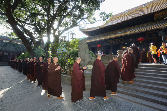 普陀山佛教协会举行法会迎接观世音菩萨成道日