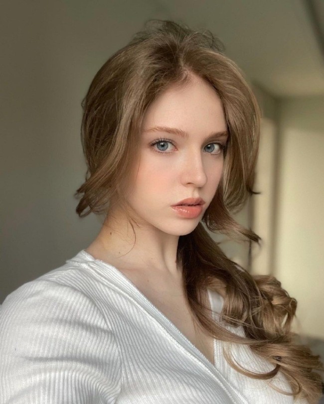 18年俄罗斯美女图片