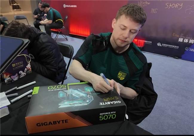 技嘉鼎力赞助值得买电竞节，护航CS2精英挑战赛