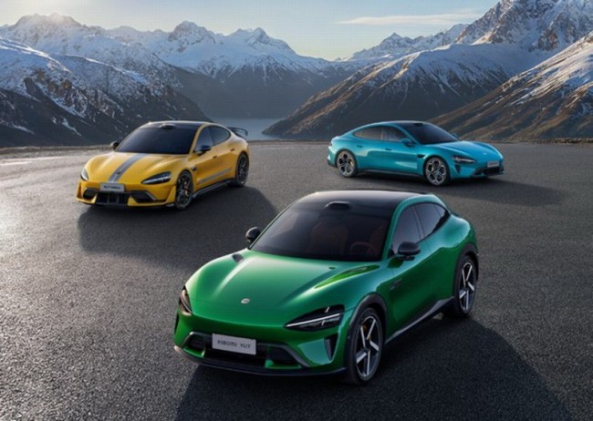 雷军大招来了!网友拍到小米超级跑车 外形很上头