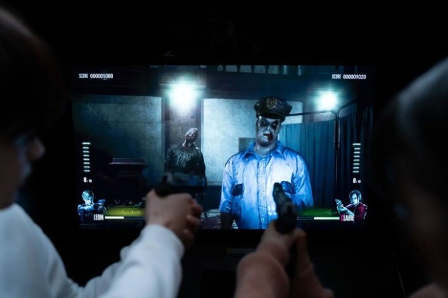 《生化危机2：重制版》街机版3月测试 变身光枪射击主打爽快