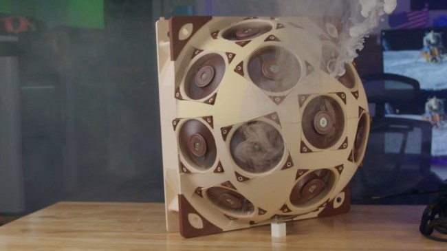 男子用15个风扇造超级穹顶式散热结构 游戏温度直降20℃